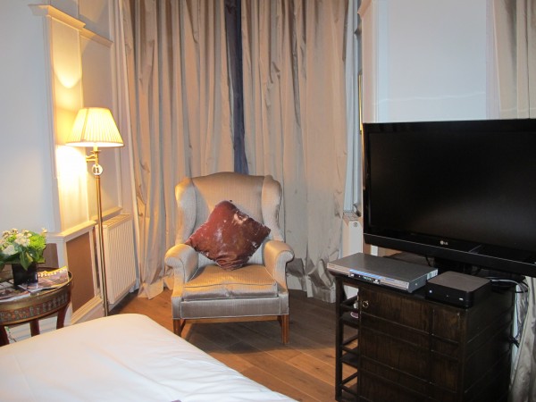 Oscar Wilde suite, Cadogan Hotel, London